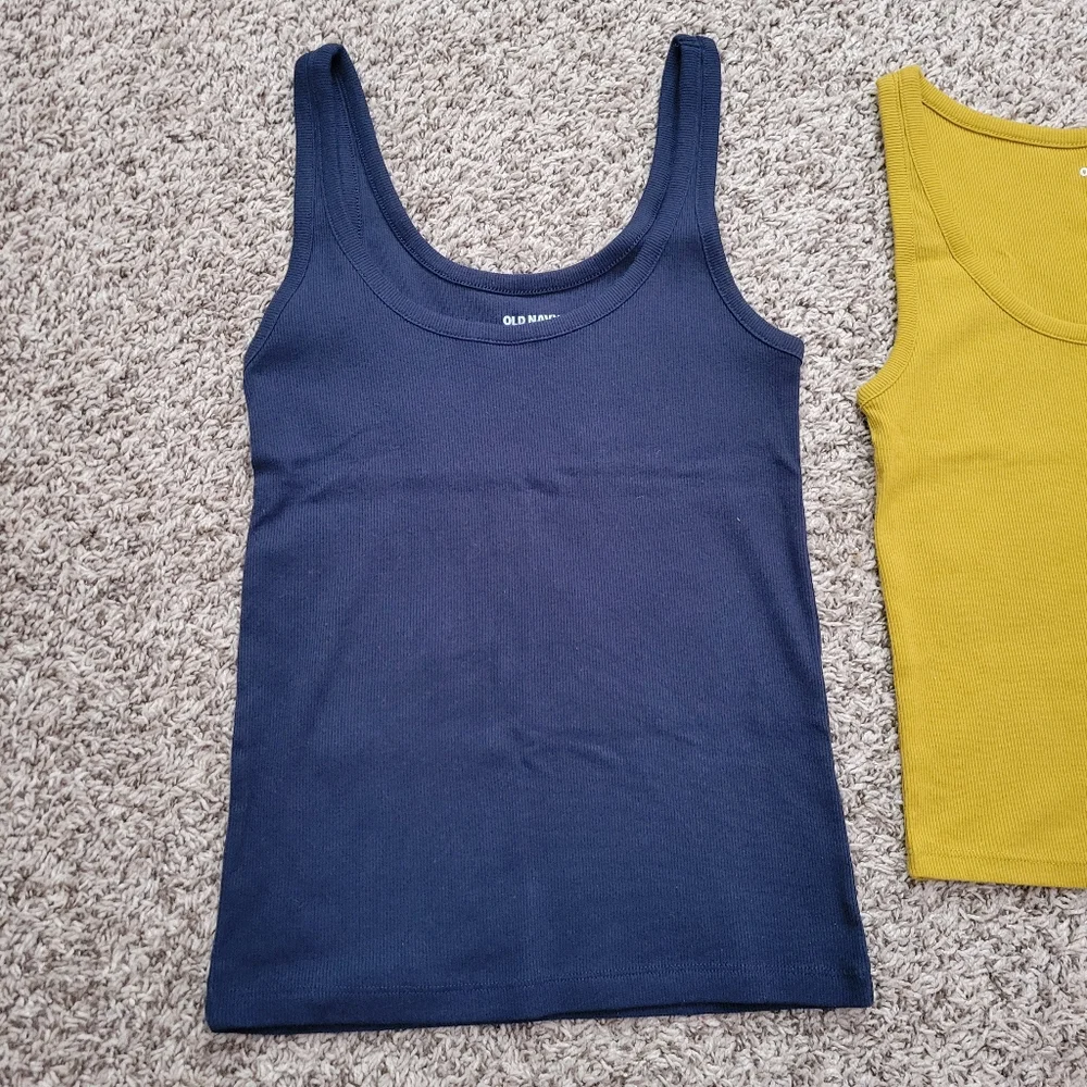 Lot Set Of Navy Tank Top Shirt Navy Blue Mustard Yellow Ribbed Scoop Size Small